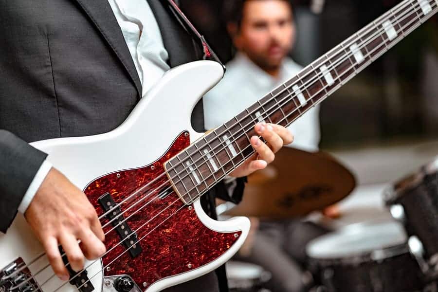 How To Choose A Bass Guitar