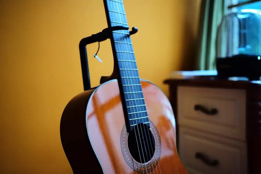 How To Choose An Acoustic Guitar