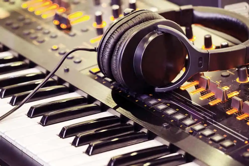 Top 10 Tips To Playing The Keyboard/Synth