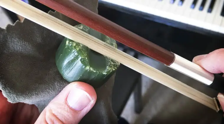 Violin Rosin and Bow Violin Rosin and Bow