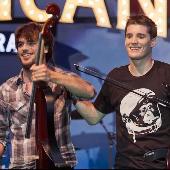 2 Cellos