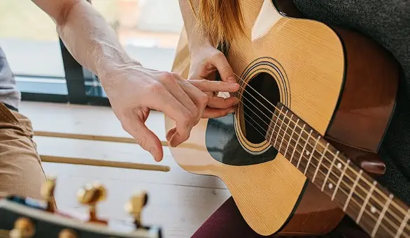 21 Guitar Tips For Beginners