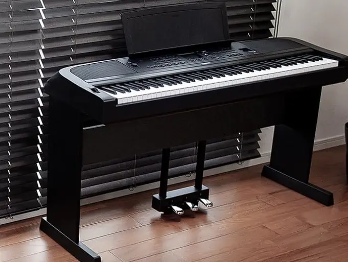 Yamaha DGX-670 Review