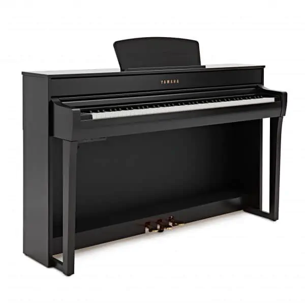 Yamaha CLP 745 Review