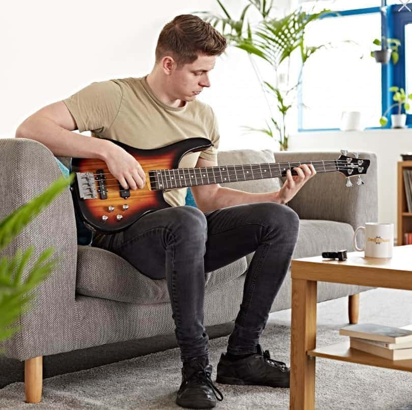 How to Choose a Bass Guitar?