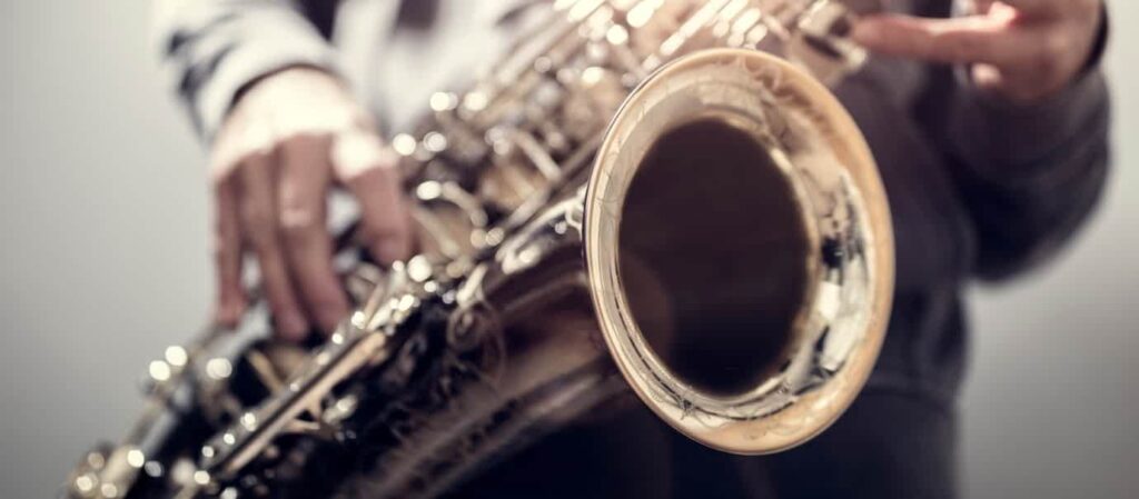 Should A Beginner Sax Player Choose An Alto Saxophone