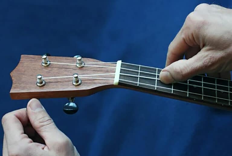Light Vs Heavy Guitar Strings - Which Gauge Do You Need? Extra Light Gauge