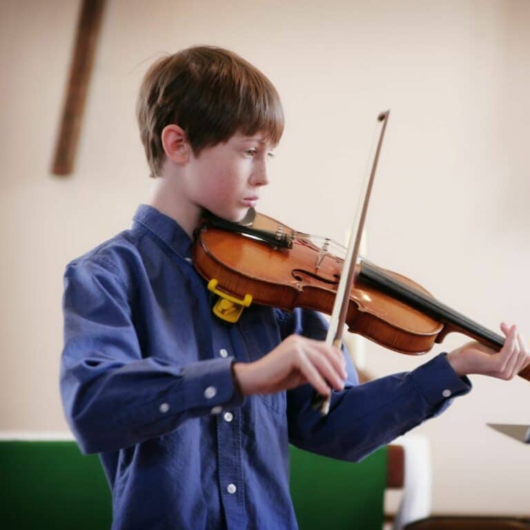 How To Put On A Violin Shoulder Rest - The Ultimate Guide | Ted's List