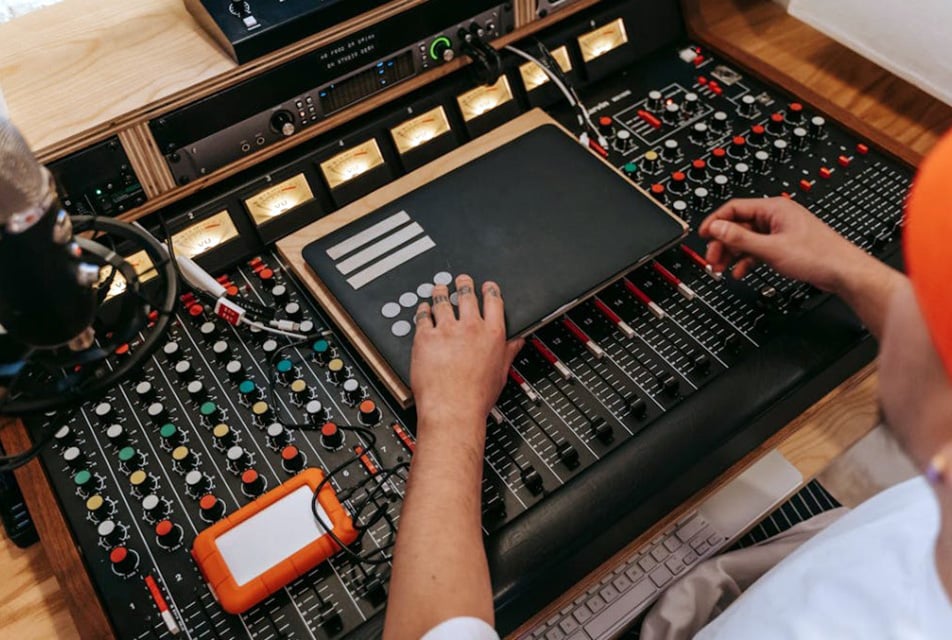 Cheapest Audio Interface: Unlock Professional Sound On A Budget Home Studio Setup