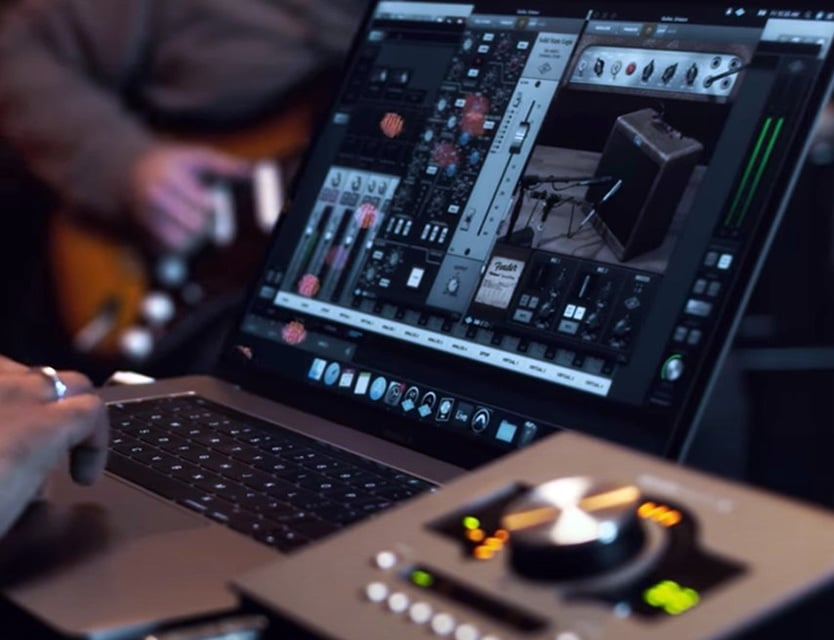 Apollo Twin Universal Audio: Unleashing Studio-Quality Sound At Home Unison Preamp Technology