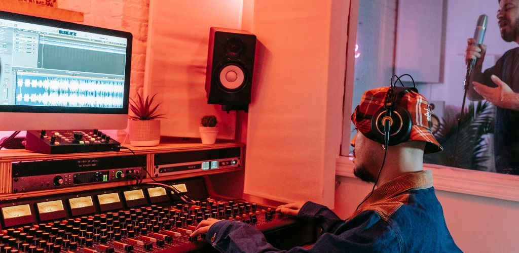How To Connect Focusrite To Mac A Recording Studio Using A Mac And An Audio Interface