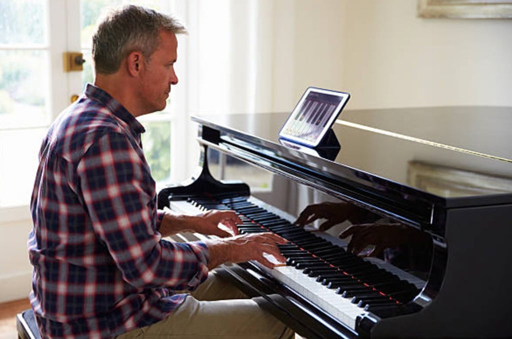 Learning How To Play Piano Through An App