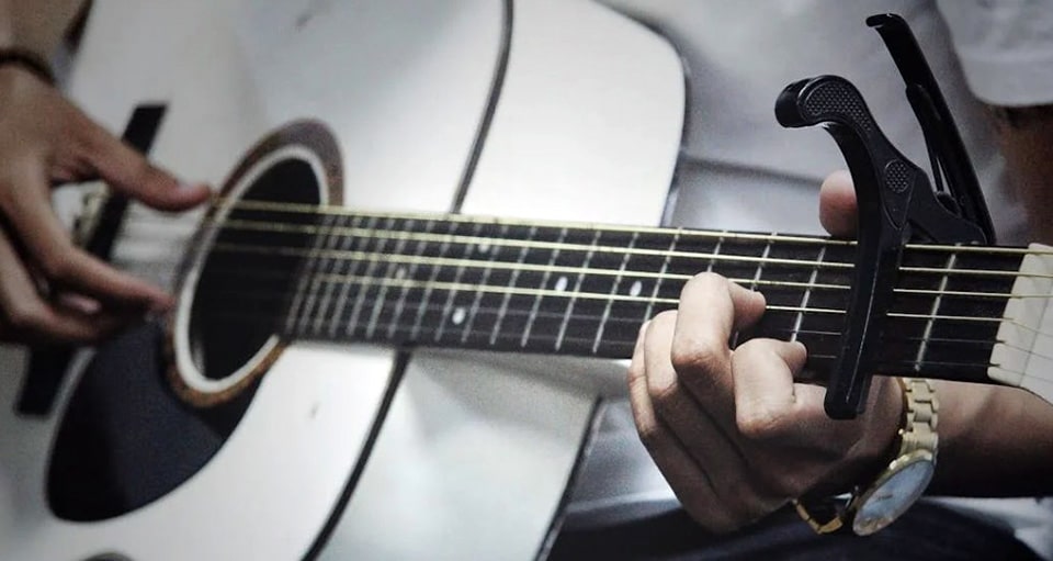 Dreadnought Acoustic Guitar With Capo
