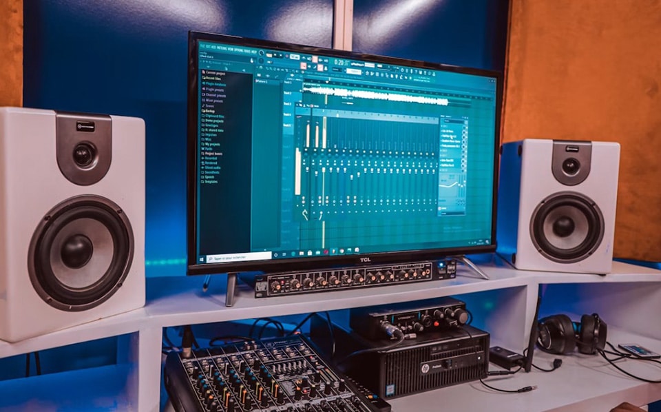 Best Daw/Audio Interface Combo: Top Picks For Seamless Music Production Computer Setup With Sound Software