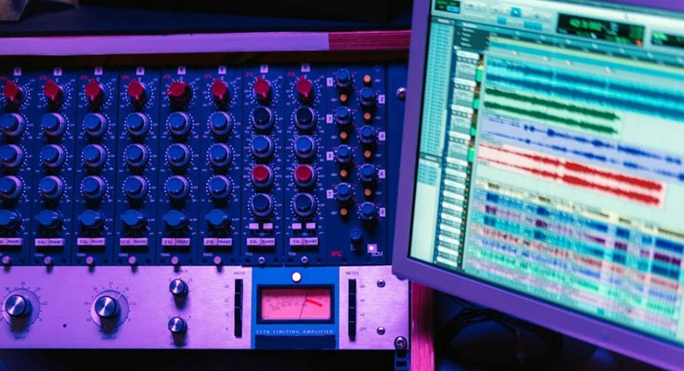 Mixing Console