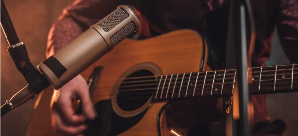 What To Look For In An Acoustic Guitar