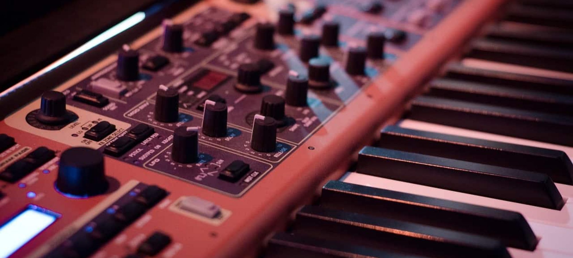 Synthesizer feature Synthesizer feature